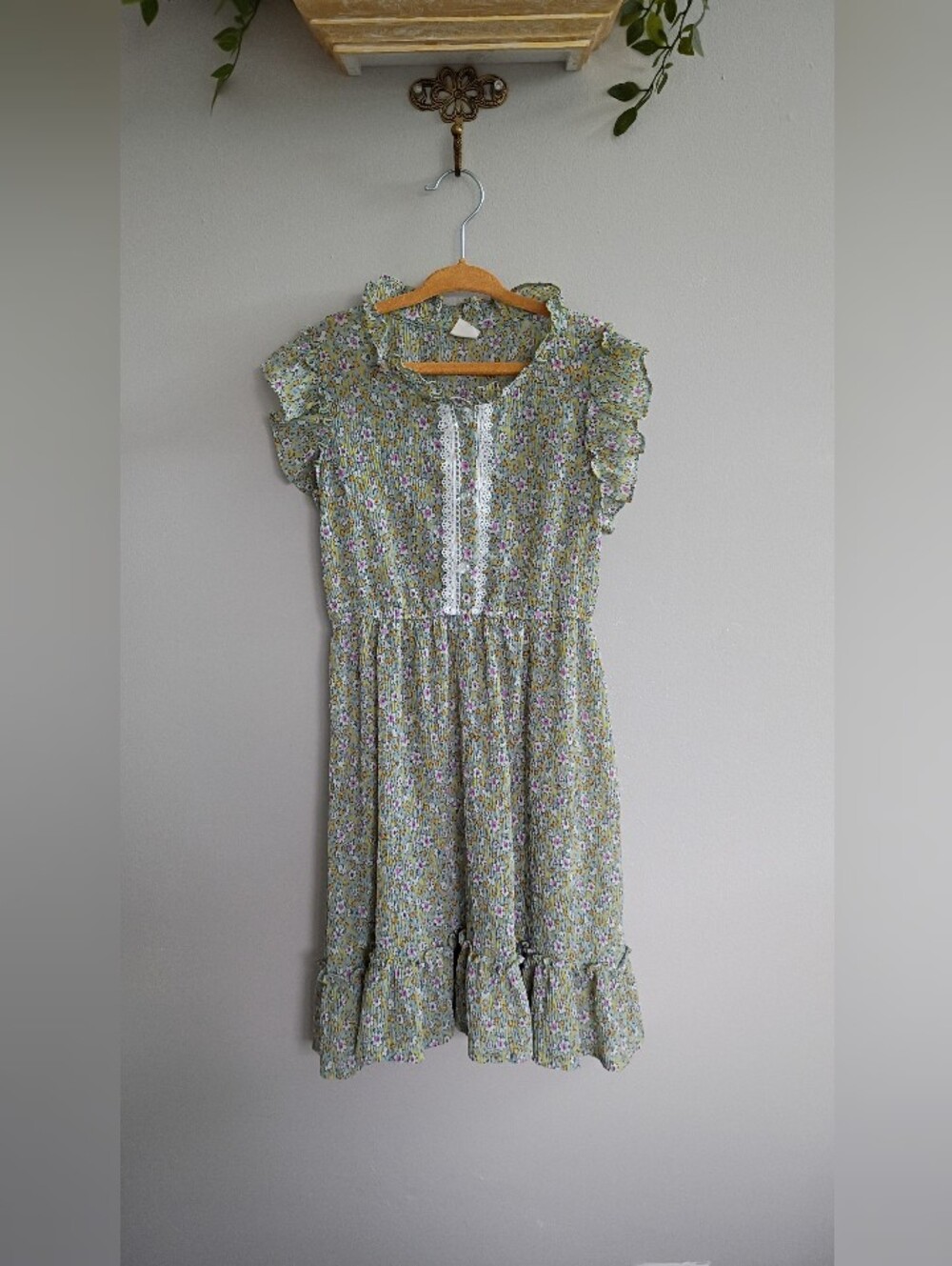 Girls Floral Green Ruffle Dress